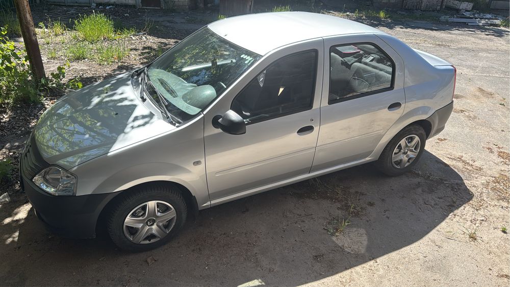 Рено логан 2012 рік 1.4 мехінка