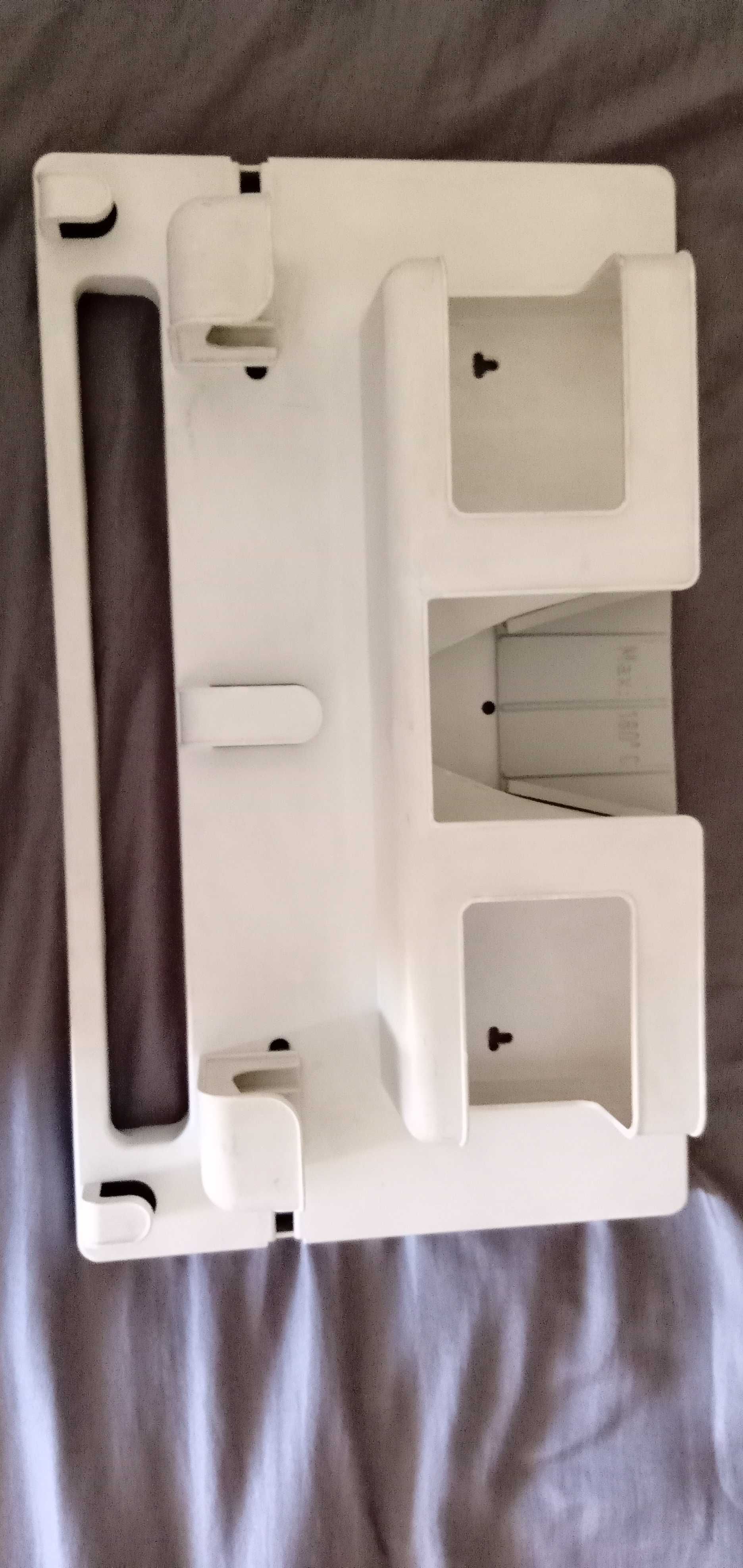Suporte de parede para ferro engomar