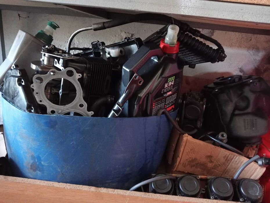 Suzuki gsx750f peças