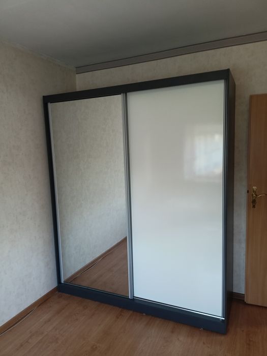 Nowa szafa przesuwna z montażem.