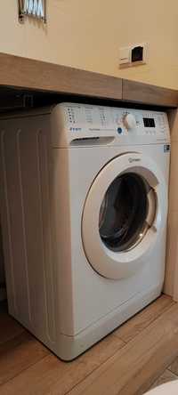 Sprawna pralka Indesit extra slim