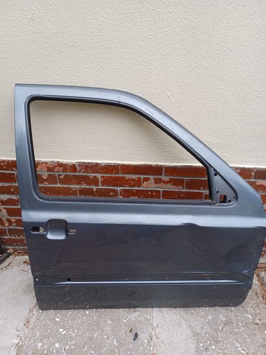 Porta frente direita cinza rato VW Golf 3 1995