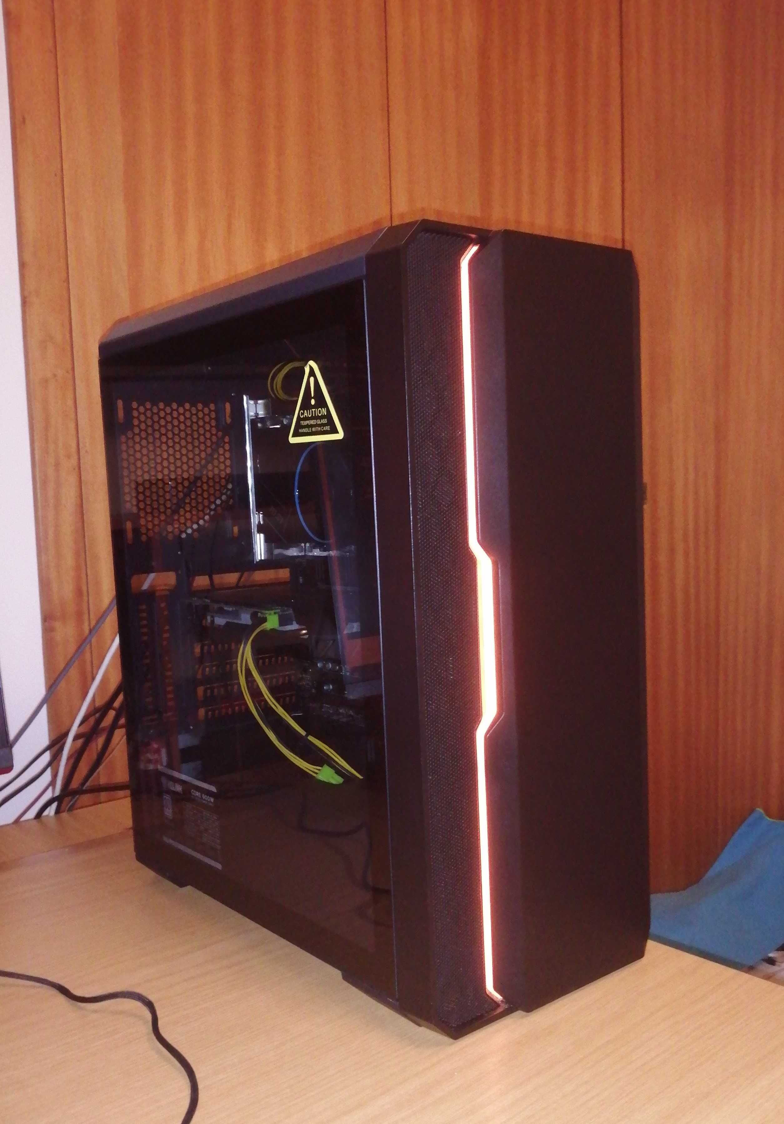 Caixa Gaming de PC - Usada igual a Nova
