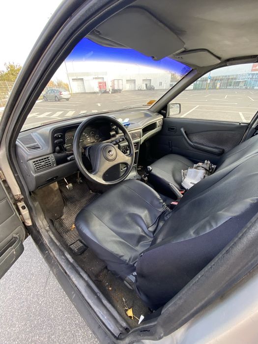 Daewoo Nexia 1.5 отличная техника и кузов, переоформление всего 699$