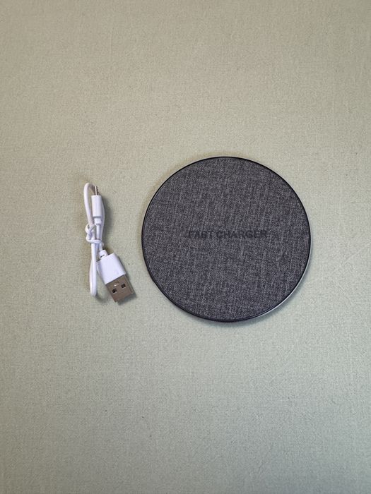 Беспроводное зарядное устройство с быстрой зарядкой Fast Charger