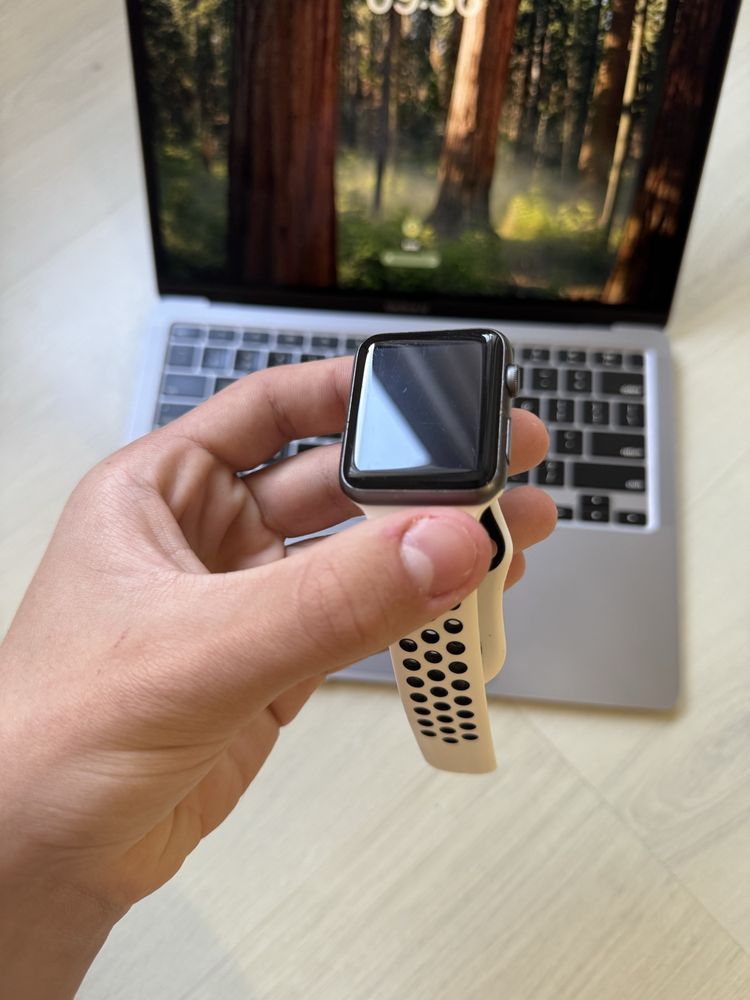 Apple watch 42mm 7000 series