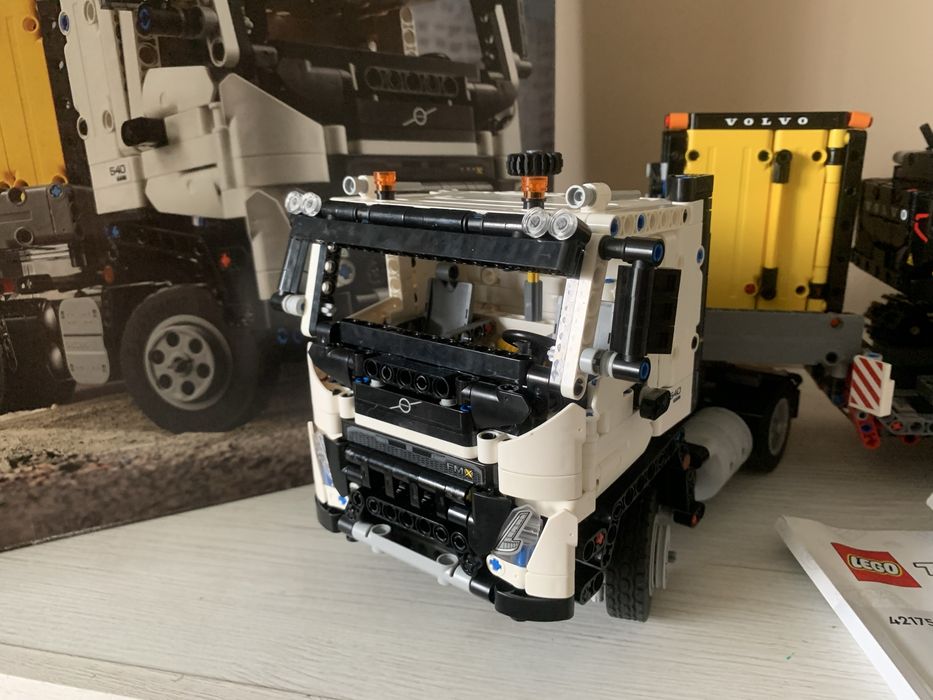 Продам оригінальне Lego technik 42175