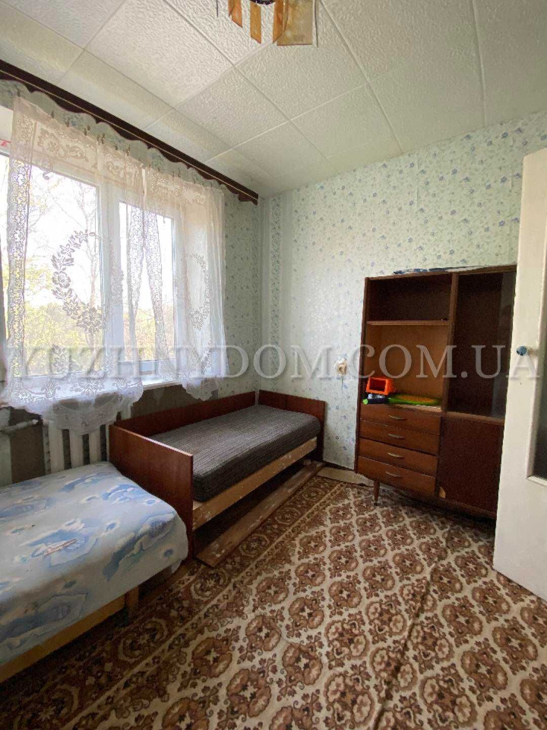 Продам 3-и кімнатну квартиру в цегляному будинку під ремонт