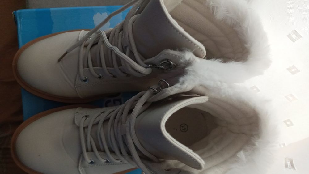 Нові жіночі чобітки зимові