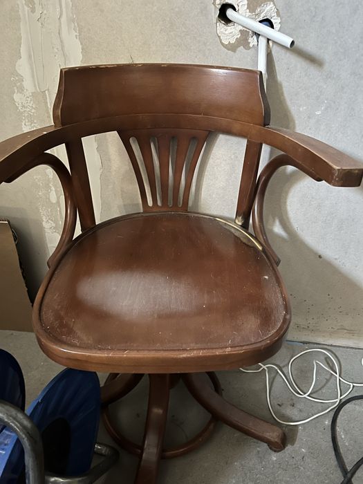 Krzesło Thonet brązowe