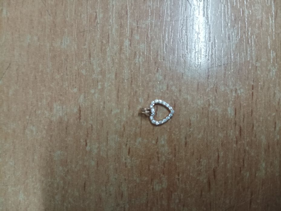 Кулончик золотое сердечко с фианитами