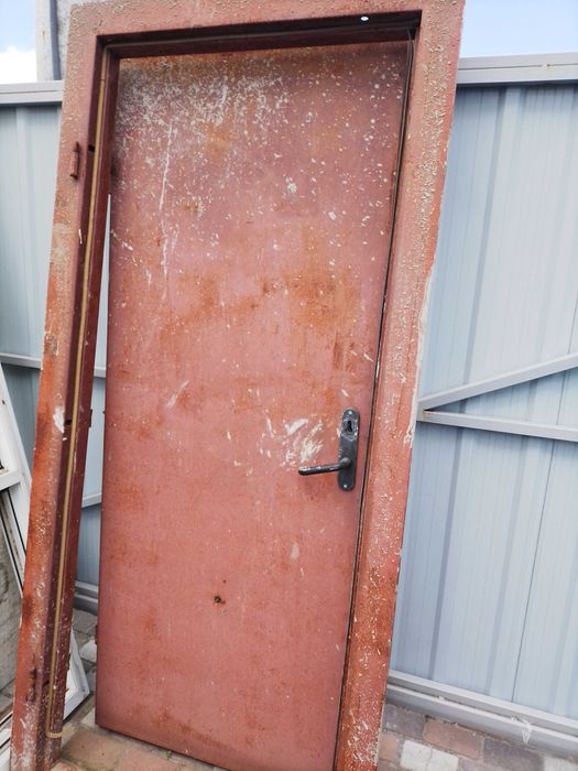 Двері вхідні з новобудови