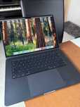 MacBook Air 15″ M2, 8 GB RAM, 256 GB SSD, Midnight – pełen komplet