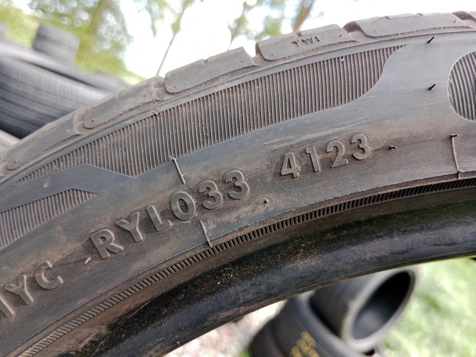Opona używana 245/40R19 Evoluxx Capricorn UHP 1szt.