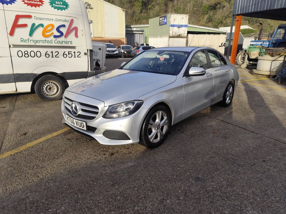 Mercedes C220  2.2cdi  2017 Rok Anglik