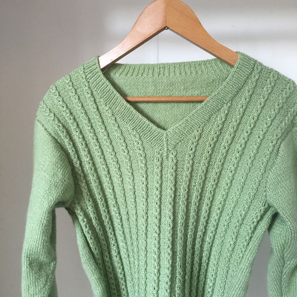 Sweter seledynowy pistacjowy handmade wełna wełniany ręcznie robiony M