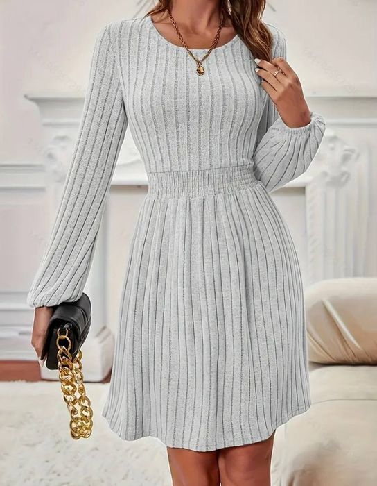 Тепла жіноча сукня