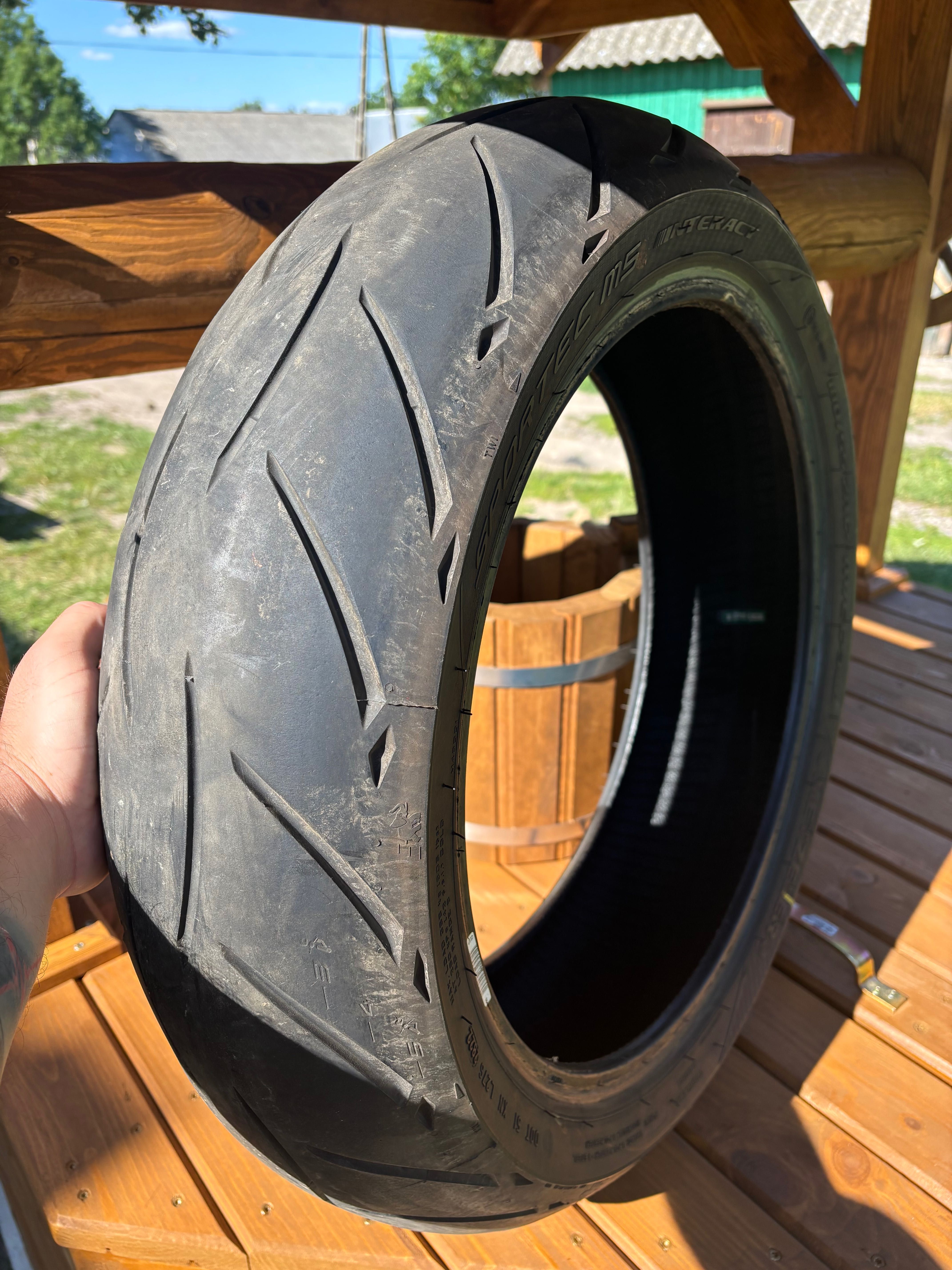 Opony Motocyklowe METZELER Tył 180 / 55 / ZR17; Przód 120 / 70 / ZR17