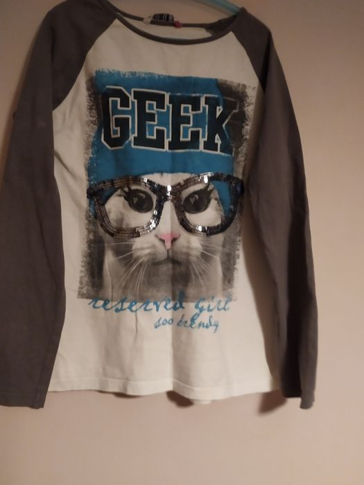 Biały T-shirt z nadrukiem