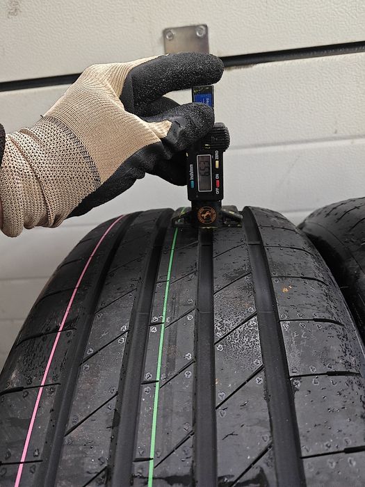 4x235/40 R19 Goodyear Eagle F1* letnie