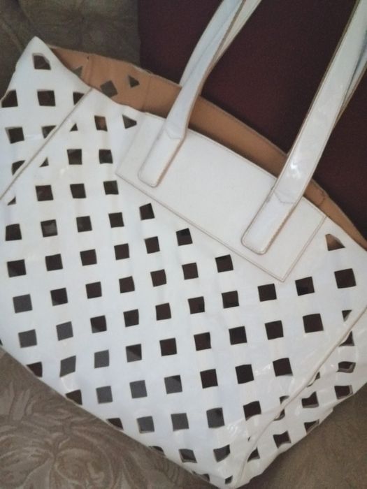 Mala de ombro/mão branca bom estado