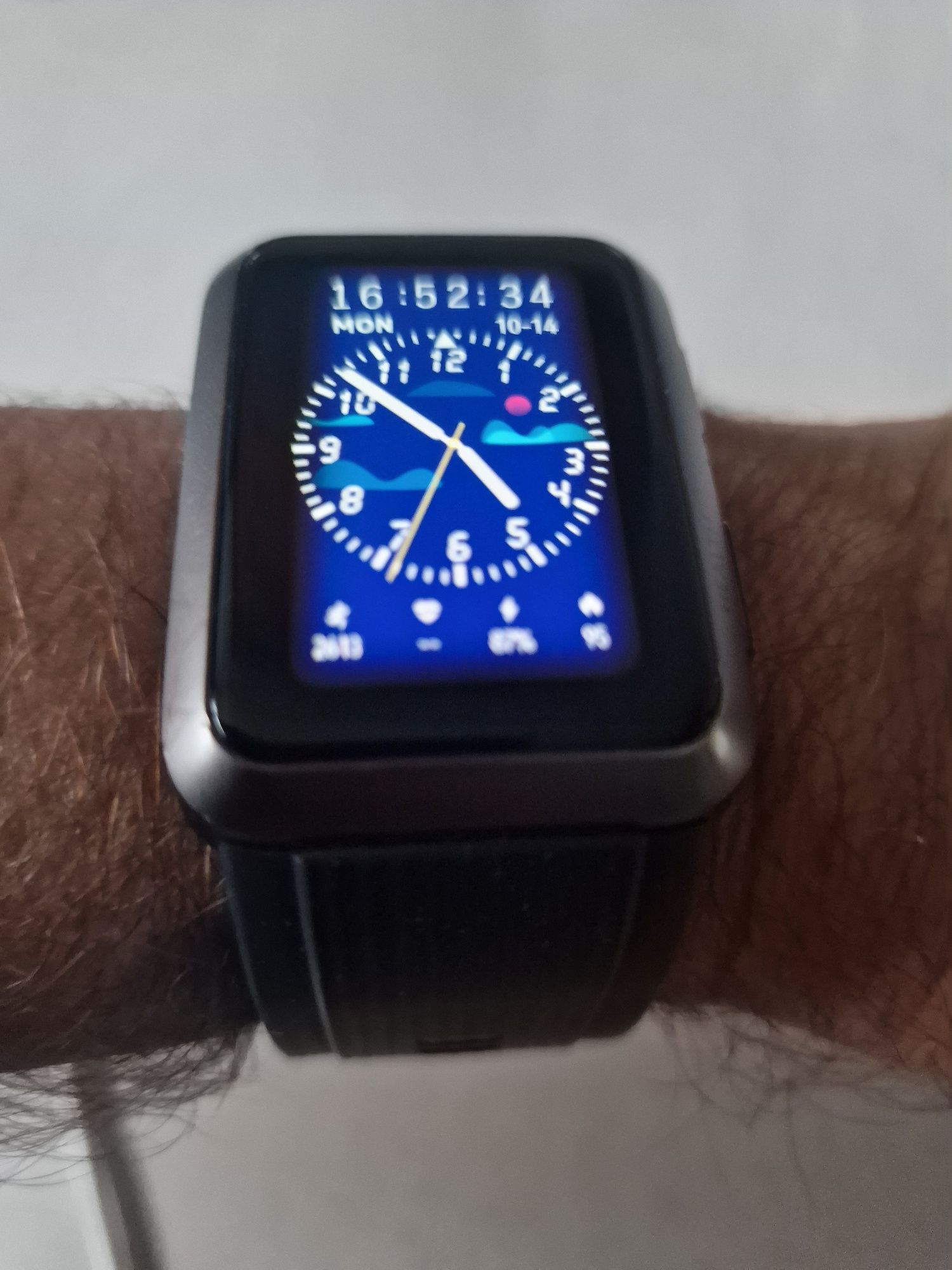 HUAWEI  Watch D smartwatch