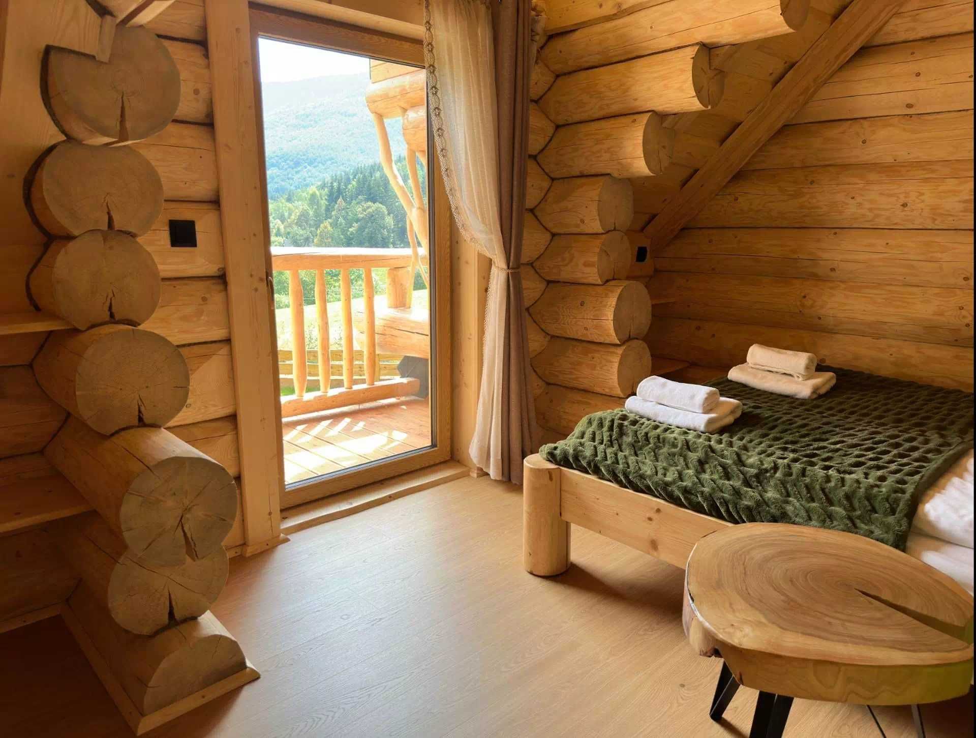 Piękna widokowa Chata w górach. Do 10 osób. Balia z jacuzzi.