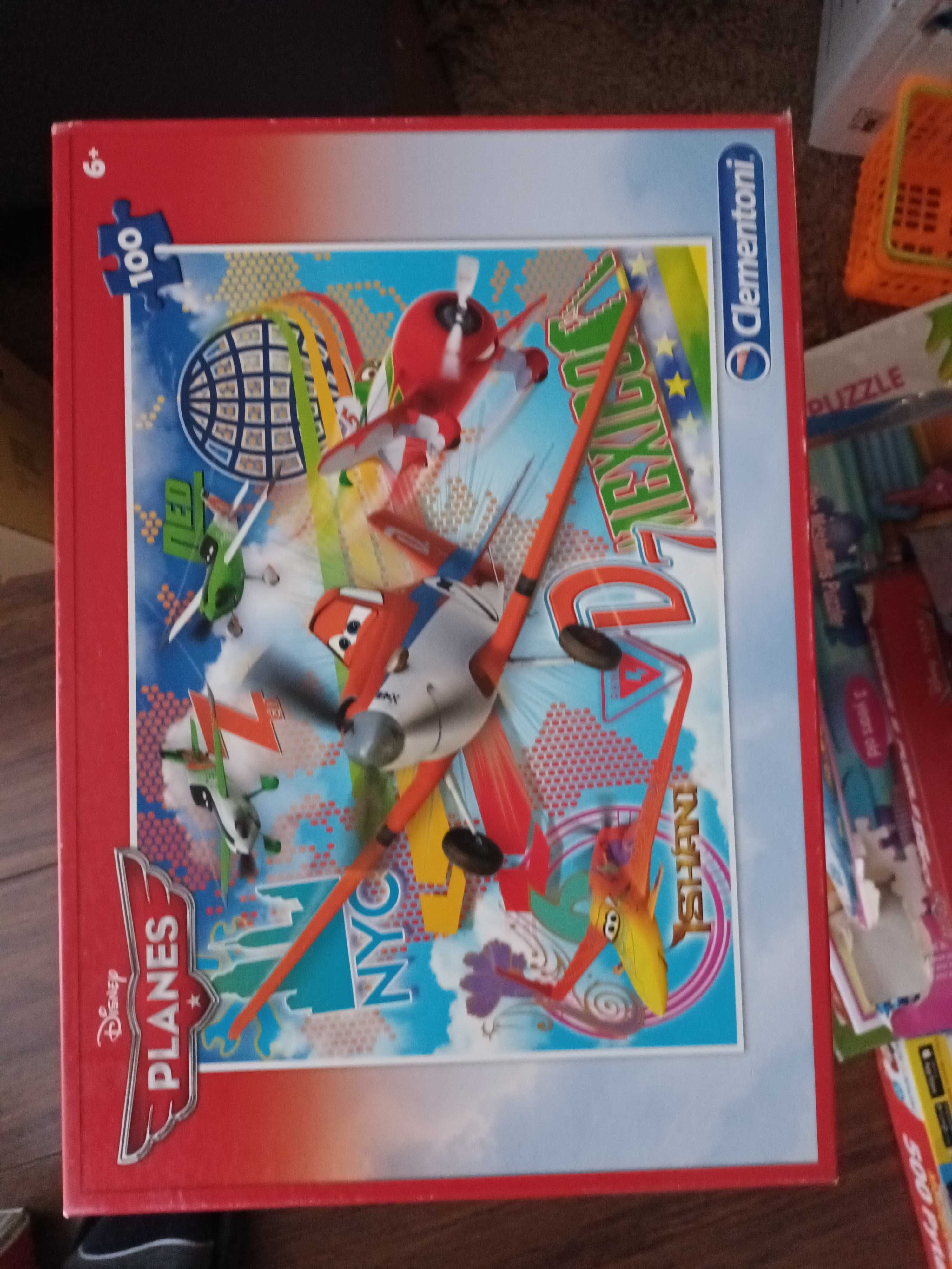 Puzzle, różne zestawy