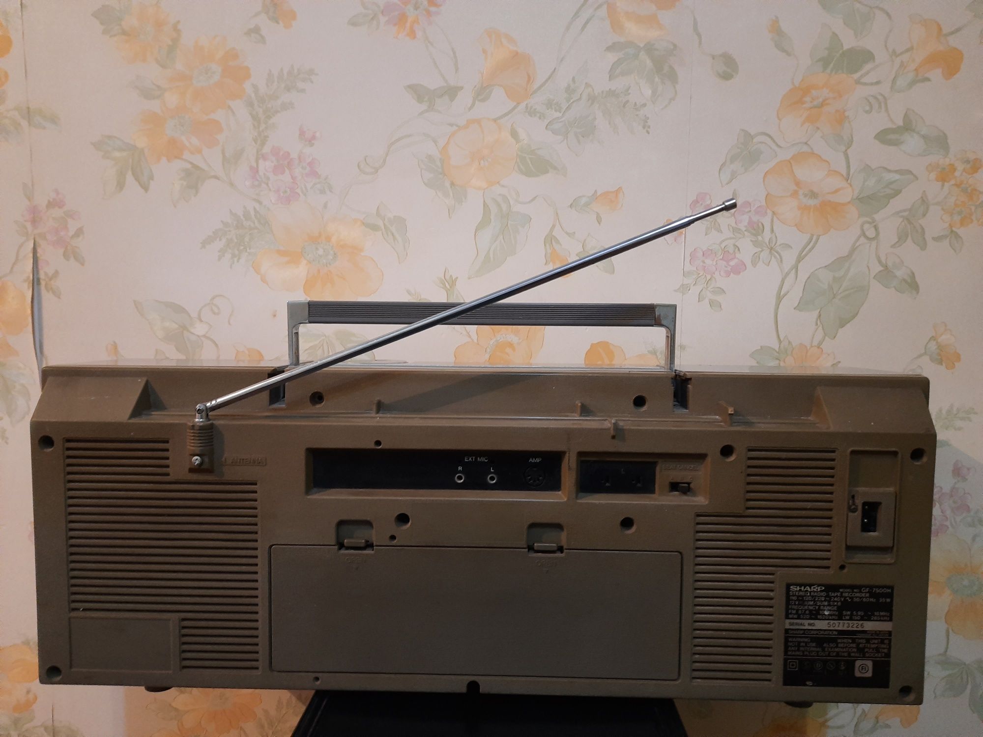Продам магнитофон sharp gf7500