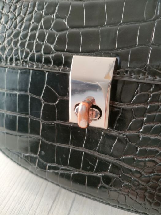 Torebka na łańcuszku Sinsay