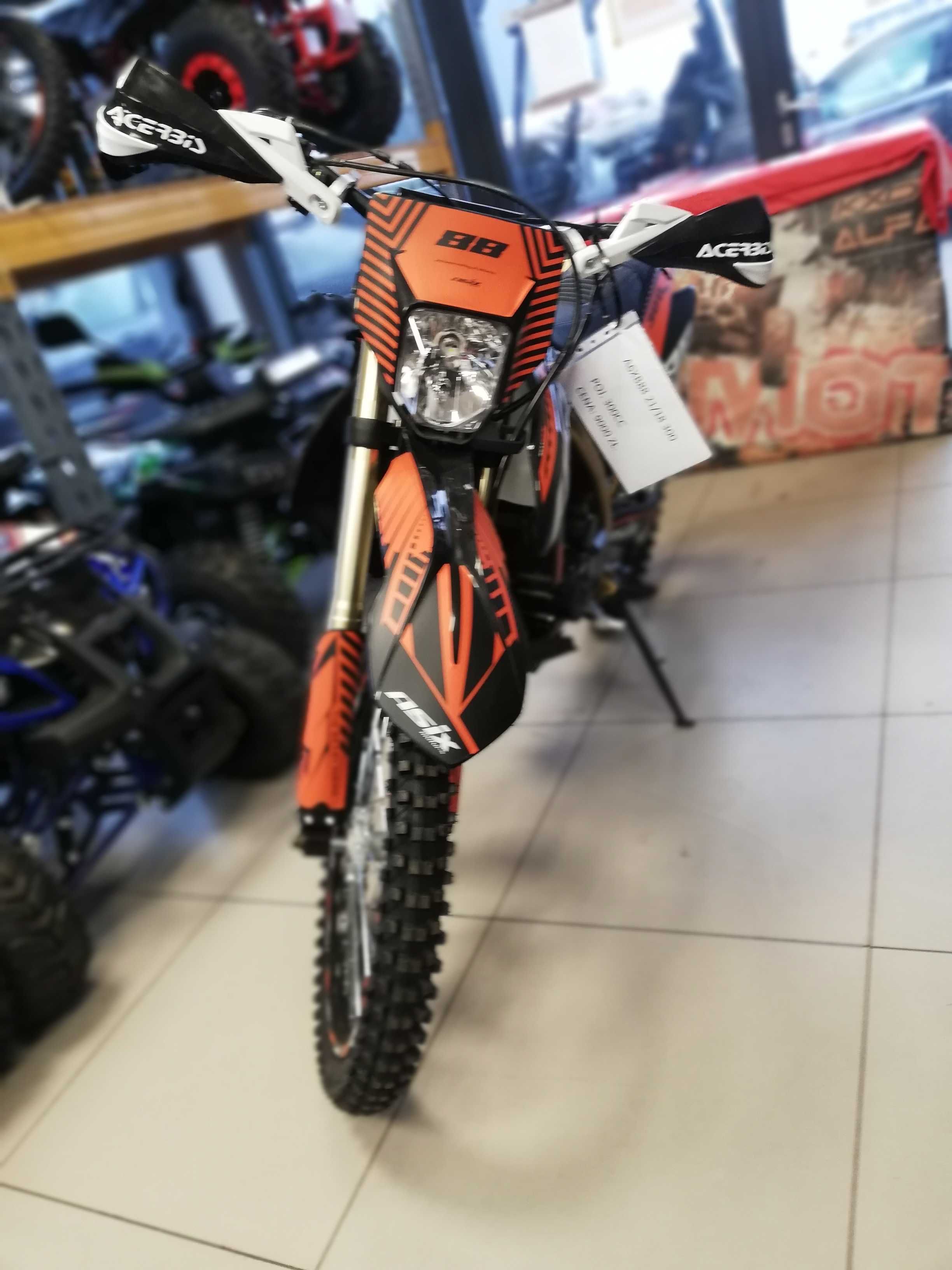 Cross Asix xb88 300ccm 21/18