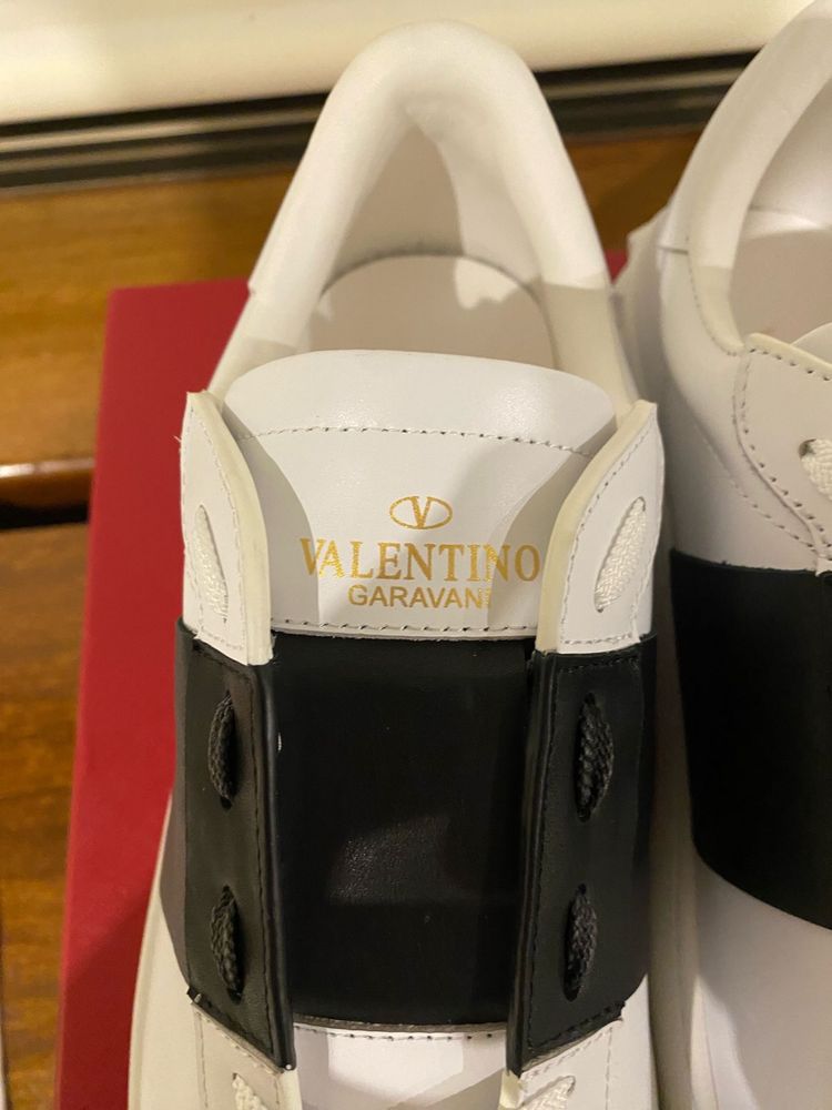 Valentino Garavani White/Black