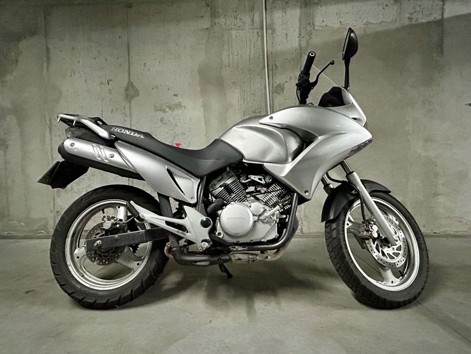 Honda Varadero 125 19tyskm 2009 podgrzewane manetki wyświetlacz biegów