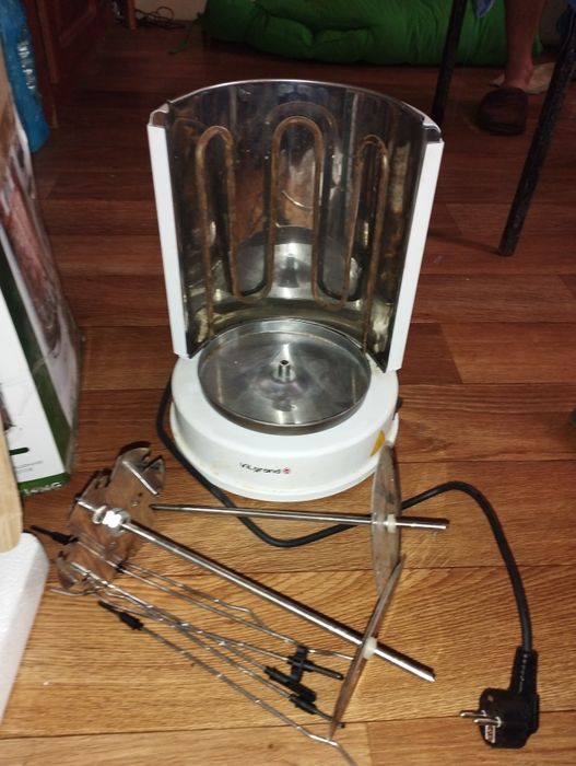 Продам электрошашлычницу vilgrand