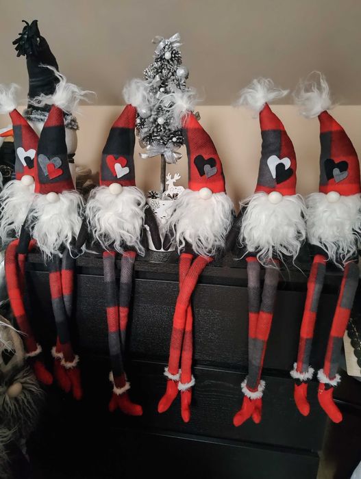 Skrzaty siedzące różne kolory