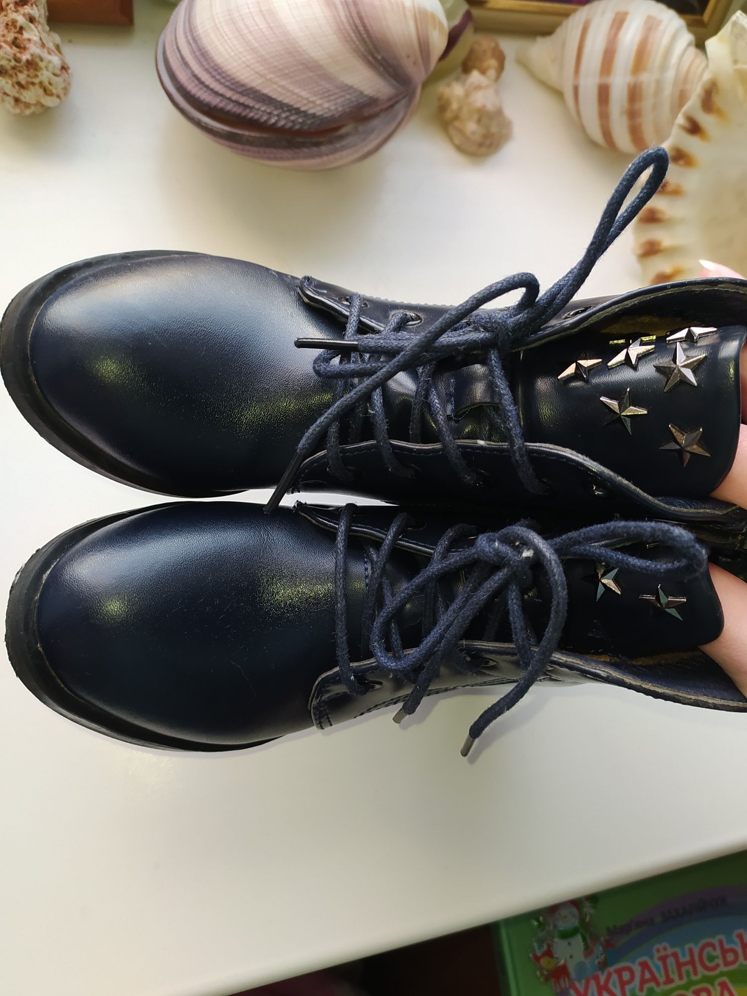Чоботи, сапоги, черевики. Обув на дівчинку 27р. 17,5 см