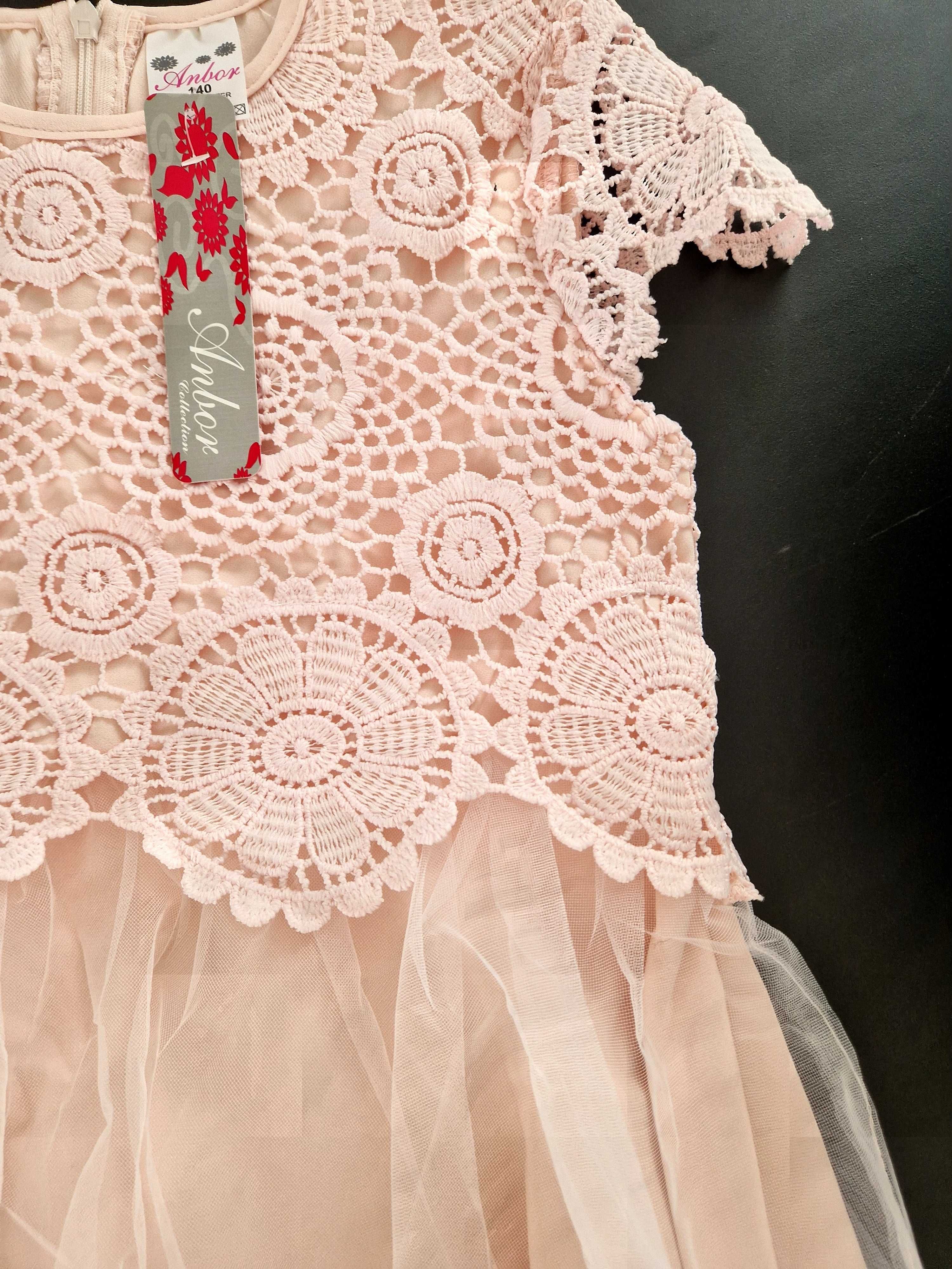 Sukienka koronkowa z tiulem morelowa r. 134-164
