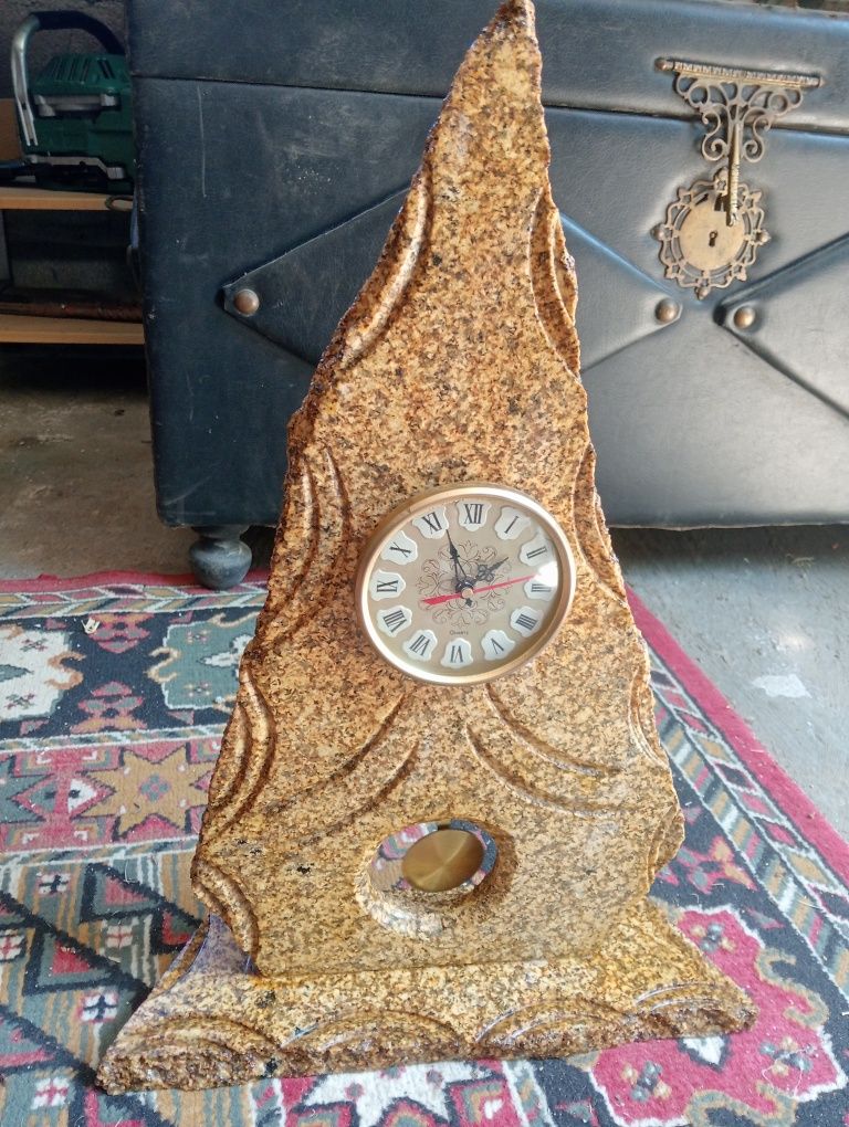 Relógio em pedra