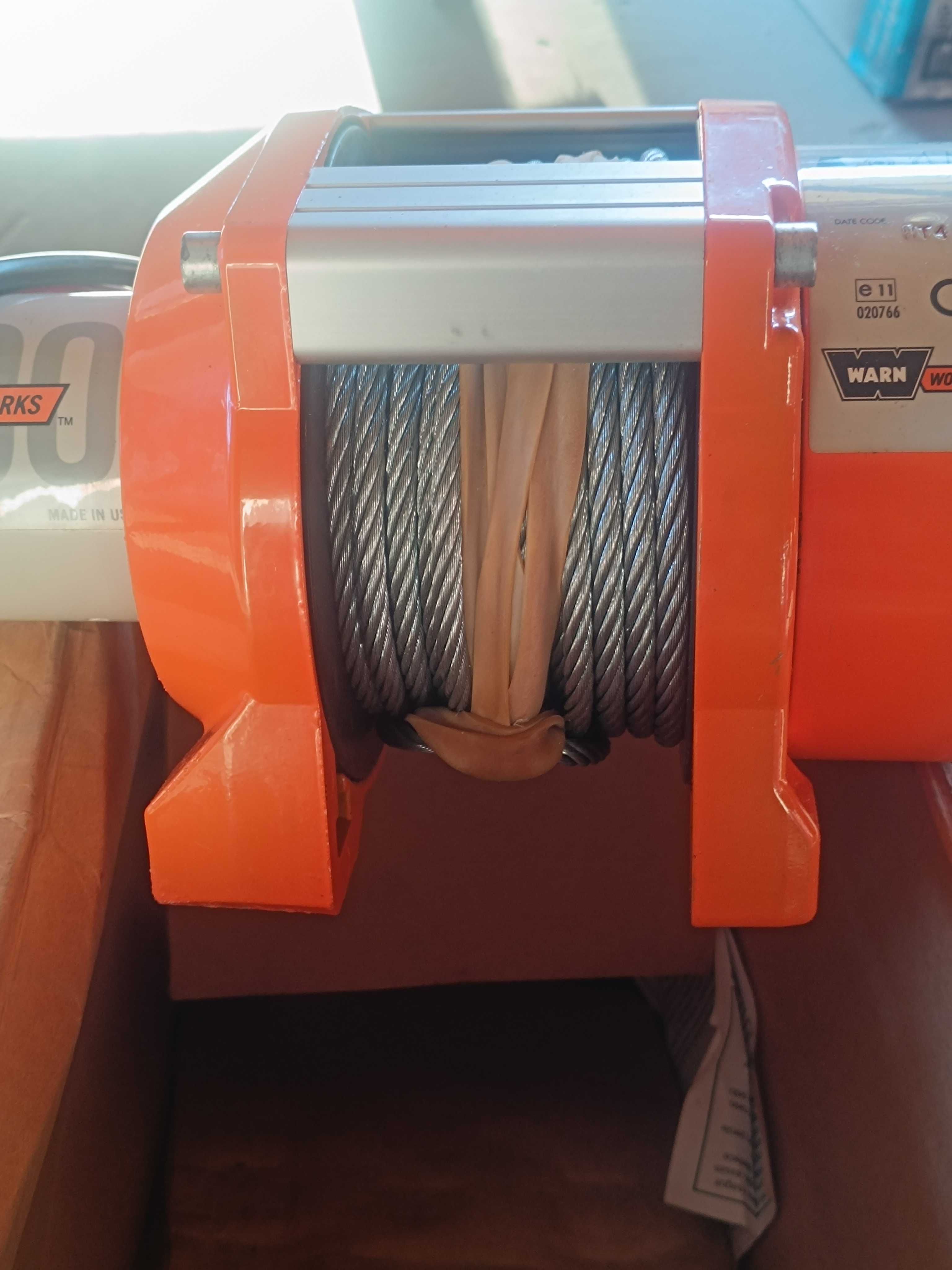 Guincho eléctrico 12 v 3.175 kg para jipe ou camião