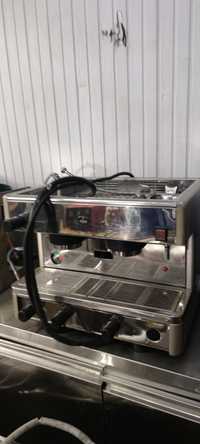 Профессиональная кофемашина La Cimbali M30