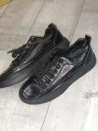 Buty czarne skórzane