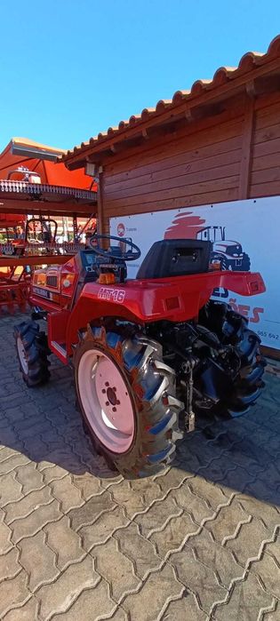 Campanha de Natal: Trator Mitsubishi mt16 + 4 alfaias POUPE 1250€