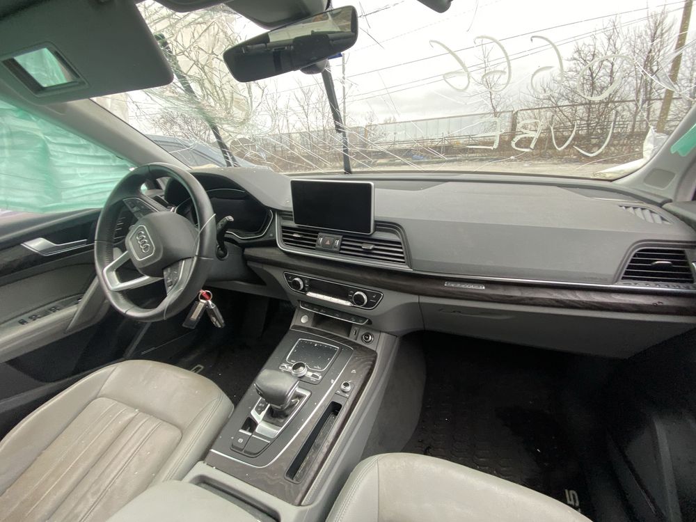 Audi Q580A 2.0tfsi з сша в наявності