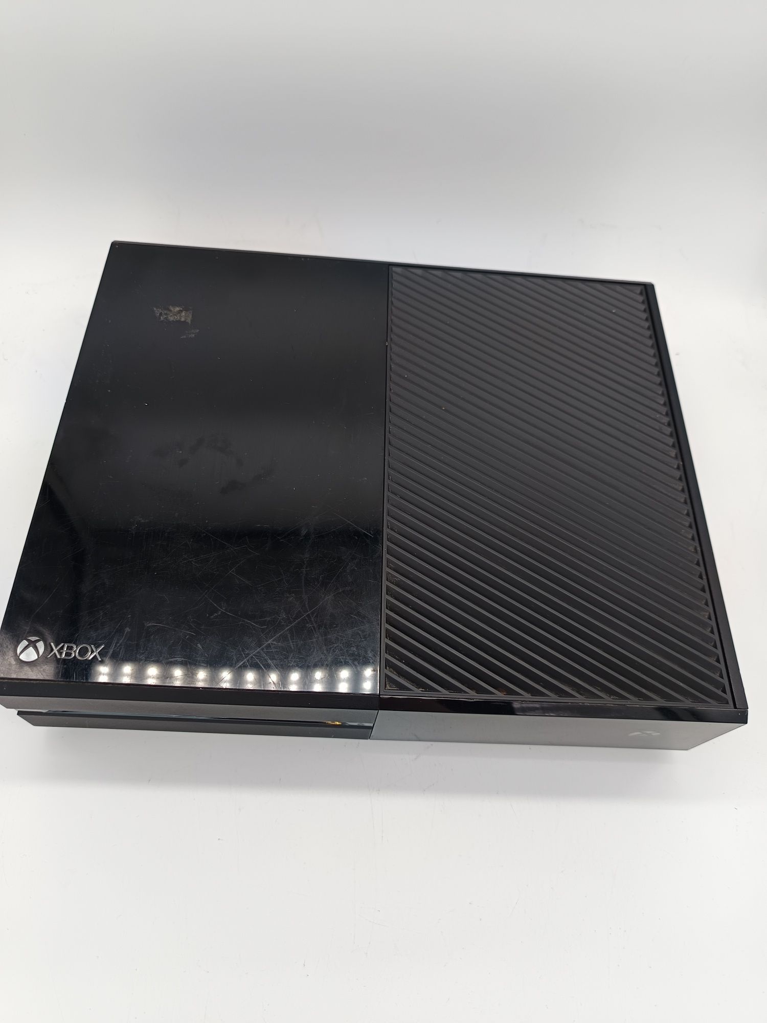 Konsola Xbox One + pad + 6 gier