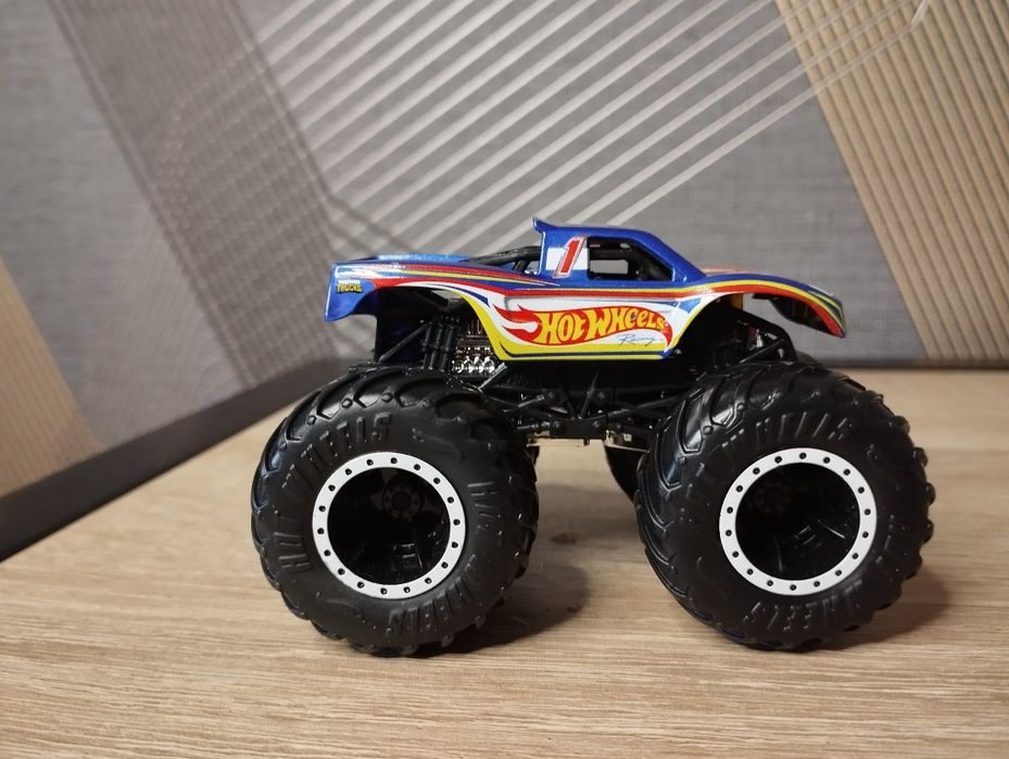 Монстр трак hot wheels хот вілс