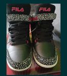 Młodzieżowe sneakersy