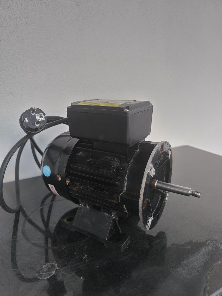 Motor elétrico 0,75 HP