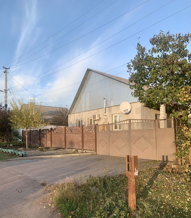 Продаж Будинок з гаражем між КРЕС та Зарічний