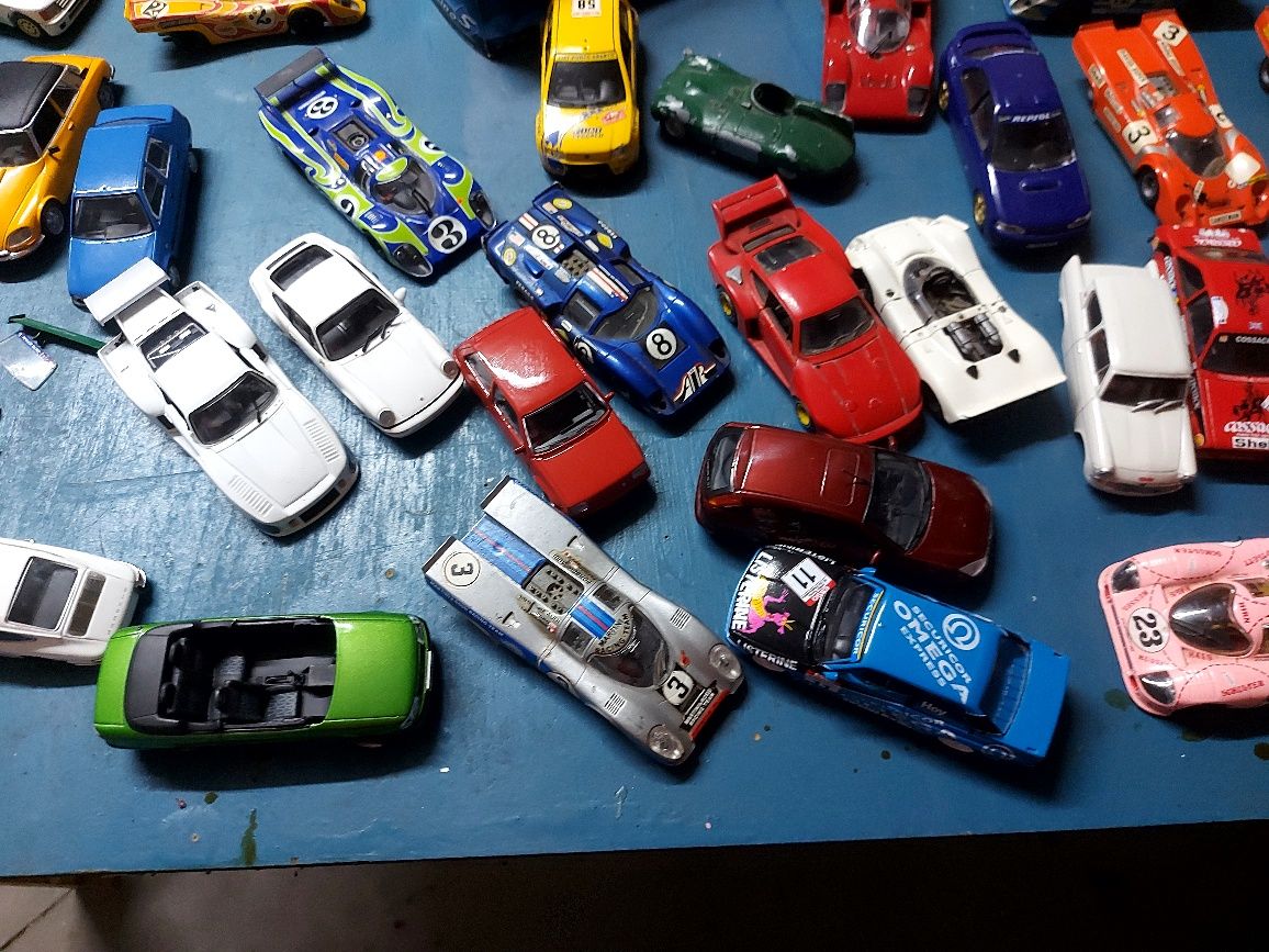 Carros vários...