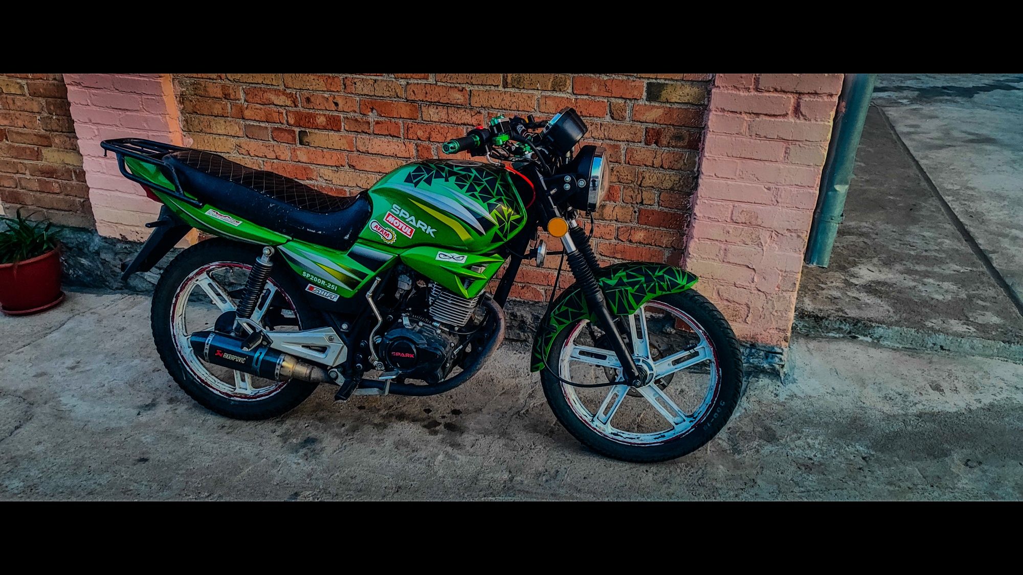 Продам Spark R25-I